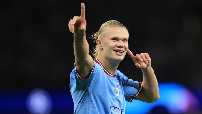 MANCHESTER, ENGLAND - OCTOBER 05: Erling Haaland of Manchester City celebrates after scoring their first goal during the UEFA Champions League group G match between Manchester City and FC Copenhagen at Etihad Stadium on October 5, 2022 in Manchester, United Kingdom. (Photo by Simon Stacpoole/Offside/Offside via Getty Images)
