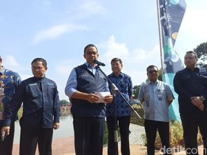 Anies Resmikan Ruang Limpah Sungai Brigif, Tiru Naturalisasi Sungai Kallang Anies Resmikan Ruang Limpah Sungai Brigif, Tiru Naturalisasi Sungai Kallang