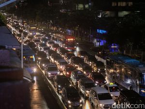 Google Punya Obat Atasi Kemacetan Jakarta, Kuncinya di Lampu Merah