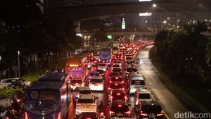 Horor... Macet Sudirman Arah Senayan