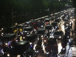 Merah! Titik-titik Macet di Jakarta Malam Ini Usai Hujan Deras
