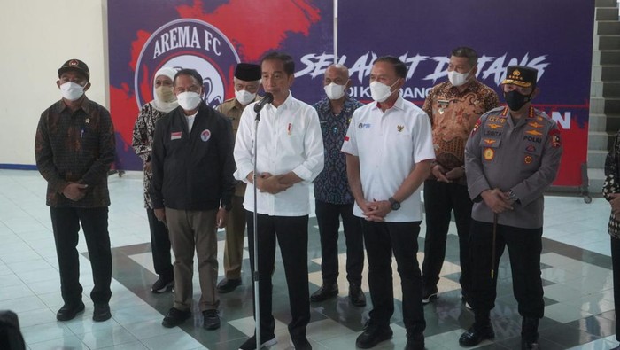 Presiden Jokowi melakukan kunjungan ke Stadion Kanjuruhan, Malang, Rabu (5/10/2022).