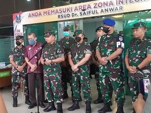 Ada Tendangan Kungfu di Kanjuruhan, KSAD Klaim Anggotanya Lebih Banyak Menolong Ada Tendangan Kungfu di Kanjuruhan, KSAD Klaim Anggotanya Lebih Banyak Menolong