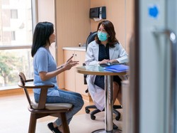 Obgyn Tanya Status Menikah, Wajar atau Nggak Ngenakin?