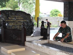 Saat KSAD Pertama Kali Berziarah ke Makam Bung Karno
