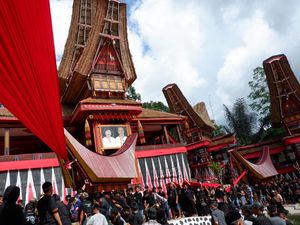 Mengenal Rambu Solo, Tradisi Pemakaman Suku Toraja