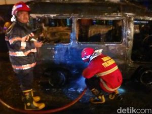 Suzuki Carry Terbakar di Tulungagung, Dua Orang Terluka Bakar Suzuki Carry Terbakar di Tulungagung, Dua Orang Terluka Bakar