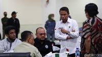 Rapat koordinasi ini juga dihadiri oleh Manajer Arema FC Ali Rifki dan Manajer Persebaya Yahya Alkatiri. Mereka tampak duduk berdampingan.