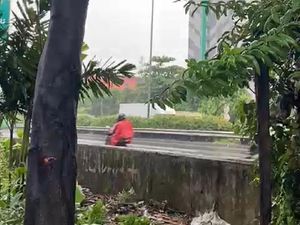 Sempat Dilalui Motor karena Banjir, Tol JORR Simatupang Normal Lagi Sempat Dilalui Motor karena Banjir, Tol JORR Simatupang Normal Lagi