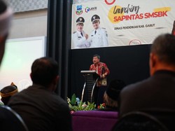 Digitalisasi Tata Kelola Sekolah, Bupati Garut Luncurkan SAPINTAS SMSBK