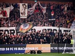 Penonton Sepak Bola di Australia Dijatuhkan Sanksi Seumur Hidup karena Berikan Hormat Nazi