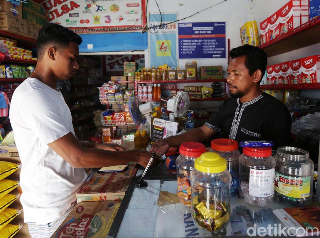 Perputaran Uang Agen BRILink di Saumlaki Ini Capai Rp 300 Juta/Hari Perputaran Uang Agen BRILink di Saumlaki Ini Capai Rp 300 Juta/Hari