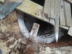 Ngeri! Mayat Sekeluarga Ditemukan dalam Septic Tank di Lampung