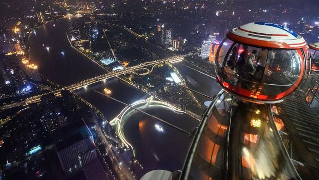 Sensasi Naik Bianglala Tertinggi Dunia, Bentuknya Beda dari yang Lain Sensasi Naik Bianglala Tertinggi Dunia, Bentuknya Beda dari yang Lain