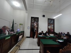 Kasus Polisi Dipukuli gegara Bonceng Tunangan Orang Bermula dari DM Halo Dik