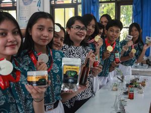 Siswa SMAN 2 Palangka Raya Raih Medali Emas WICE 2022