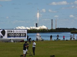 Rusia Bakal Incar Satelit Pengintai Milik Elon Musk