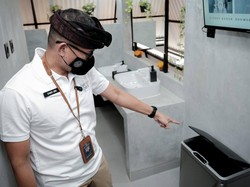 Pantai Berawa Makin Nyaman, Dipasang Toilet Mewah Nirsentuh
