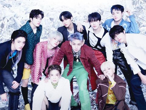 TREASURE ‘HELLO’ TITLE POSTER / Foto : twitter.com/ygent_official