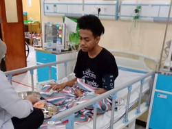 Kisah Rizky Bangun dari Koma Usai Kaki-Kepala Retak Saat Tragedi Kanjuruhan