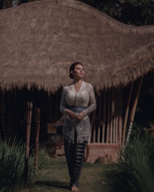 Ariel Tatum https://www.instagram.com/arieltatum/