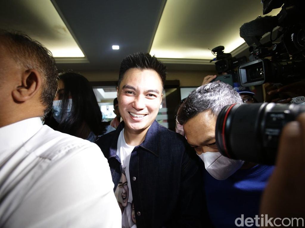 Diperiksa Polisi, Baim Wong dan Paula Ditanya soal Konten Prank KDRT