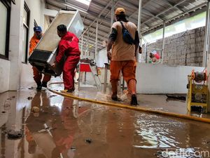 Curahan Hati Netizen soal Banjir di Jakarta