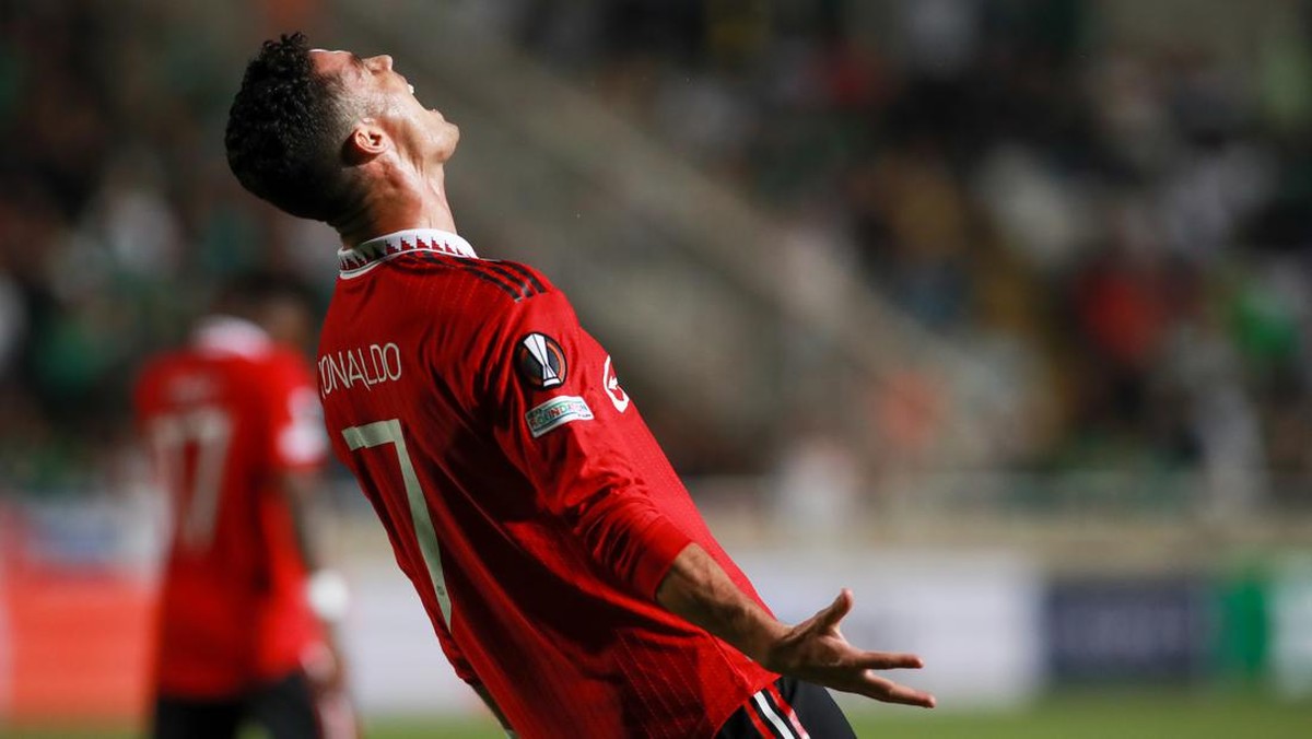 Cristiano Ronaldo gagal mencetak gol dari depan gawang Omonia Nicosia meski memiliki banyak peluang. (Foto: Getty Images/MB Media)