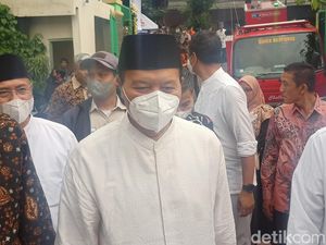 Kunjungi MTsN 19 Jaksel, HNW Upayakan Bantuan Segera Diberikan Kunjungi MTsN 19 Jaksel, HNW Upayakan Bantuan Segera Diberikan