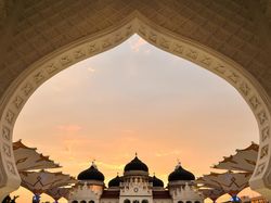 Bacaan Doa Masuk Masjid yang Perlu Diamalkan Muslim