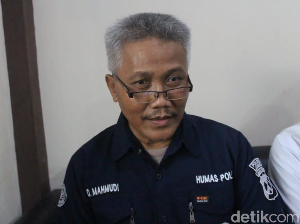 Penjaga Warkop di Jombang Ditangkap Polisi gegara Hamili Pacarnya Penjaga Warkop di Jombang Ditangkap Polisi gegara Hamili Pacarnya