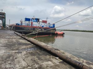 8 Ton CPO Tumpah di Perairan Belawan, Kini Sudah Dibersihkan