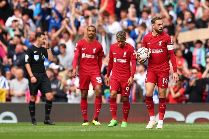 LIVERPOOL, ENGLAND - OCTOBER 01: A dejected Jordan Henderson of Liverpool during the Premier League match between Liverpool FC and Brighton & Hove Albion at Anfield on October 1, 2022 in Liverpool, United Kingdom. (Photo by Robbie Jay Barratt - AMA/Getty Images)