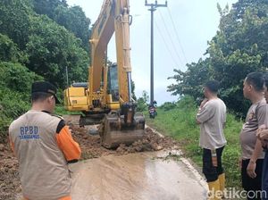 Cuaca Buruk, Waspadai Longsor di Tanggamus Lampung Cuaca Buruk, Waspadai Longsor di Tanggamus Lampung