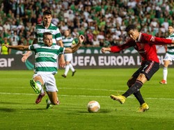 Meski punya sejumlah peluang, Ronaldo gagal memaksimalkannya menjadi gol. Salah satunya di babak kedua, saat peluang bersih di depan gawang gagal ia jadikan gol. Sepakannya cuma membentur tiang. (Foto: Ash Donelon/Manchester United via Getty Images)