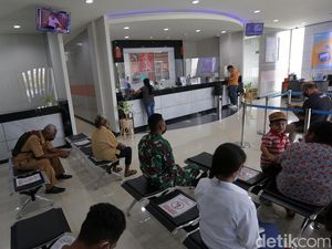 Cara Unik Pegawai Bank Edukasi Keuangan Digital di Wilayah Perbatasan Cara Unik Pegawai Bank Edukasi Keuangan Digital di Wilayah Perbatasan