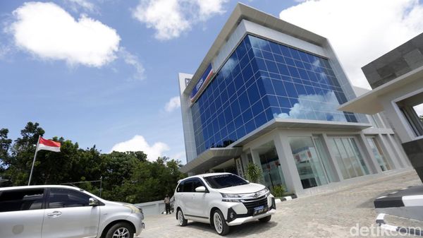Megahnya Kantor BRI Cabang Saumlaki
