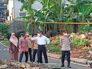 Menko PMK Minta PUPR Cek TKP Tembok Roboh di MTsN 19 Jaksel