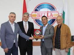 Pabrik Rendang RI di Bulgaria Mulai Ngebul, Target Produksi 18 Ton/Bulan