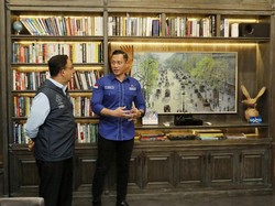 NasDem Pertimbangkan Khofifah Cawapres Anies, PD: yang Layak AHY!