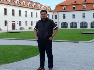 Kisah Rio Yusri, Dosen Universitas Jambi yang Kuliah S3 di Negara Makmur Eropa Kisah Rio Yusri, Dosen Universitas Jambi yang Kuliah S3 di Negara Makmur Eropa