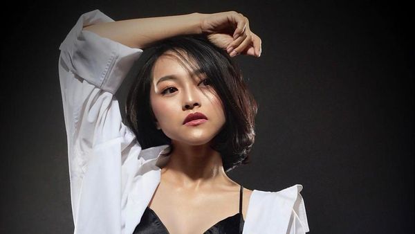 Rona Ang Si Dede Gemes yang Kini Jadi Rocker