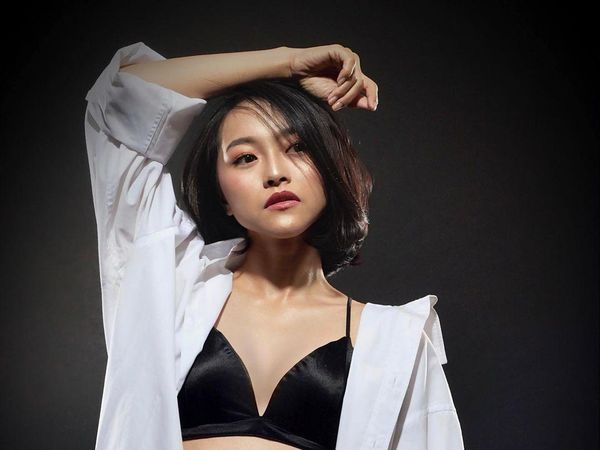 Rona Ang Si Dede Gemes yang Kini Jadi Rocker