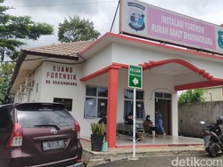 Jenazah Sekeluarga dalam Septic Tank Diautopsi di RS Bhayangkara Polda Lampung