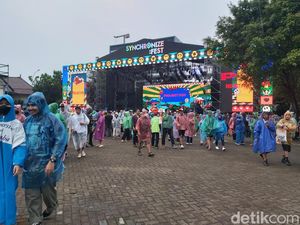 Meski Hujan, Animo Penonton Synchronize Festival Tetap Tinggi