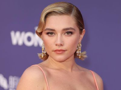 Cerita Cinta Florence Pugh yang Sekarang Lengket sama Aktor Peaky Blinders