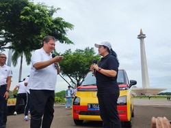 Pantun Airlangga ke Puan: Ikan Hiu Dibawa ke UNDIP, I Love You PDIP