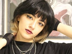 Putrinya Tewas Saat Ikut Unjuk Rasa, Wanita Iran: Anak Saya Dibunuh!