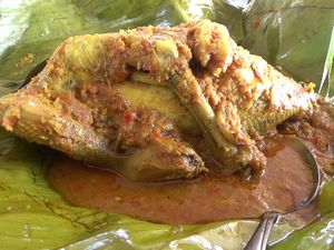 Sensasi Ayam Bambu Daun Pisang yang Empuk Ini Wajib Dicicipi! Sensasi Ayam Bambu Daun Pisang yang Empuk Ini Wajib Dicicipi!