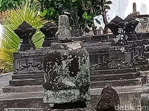 Tentang Batu Kemuncak di Jatinom Klaten dan Dakwah Damai Ki Ageng Gribig Tentang Batu Kemuncak di Jatinom Klaten dan Dakwah Damai Ki Ageng Gribig